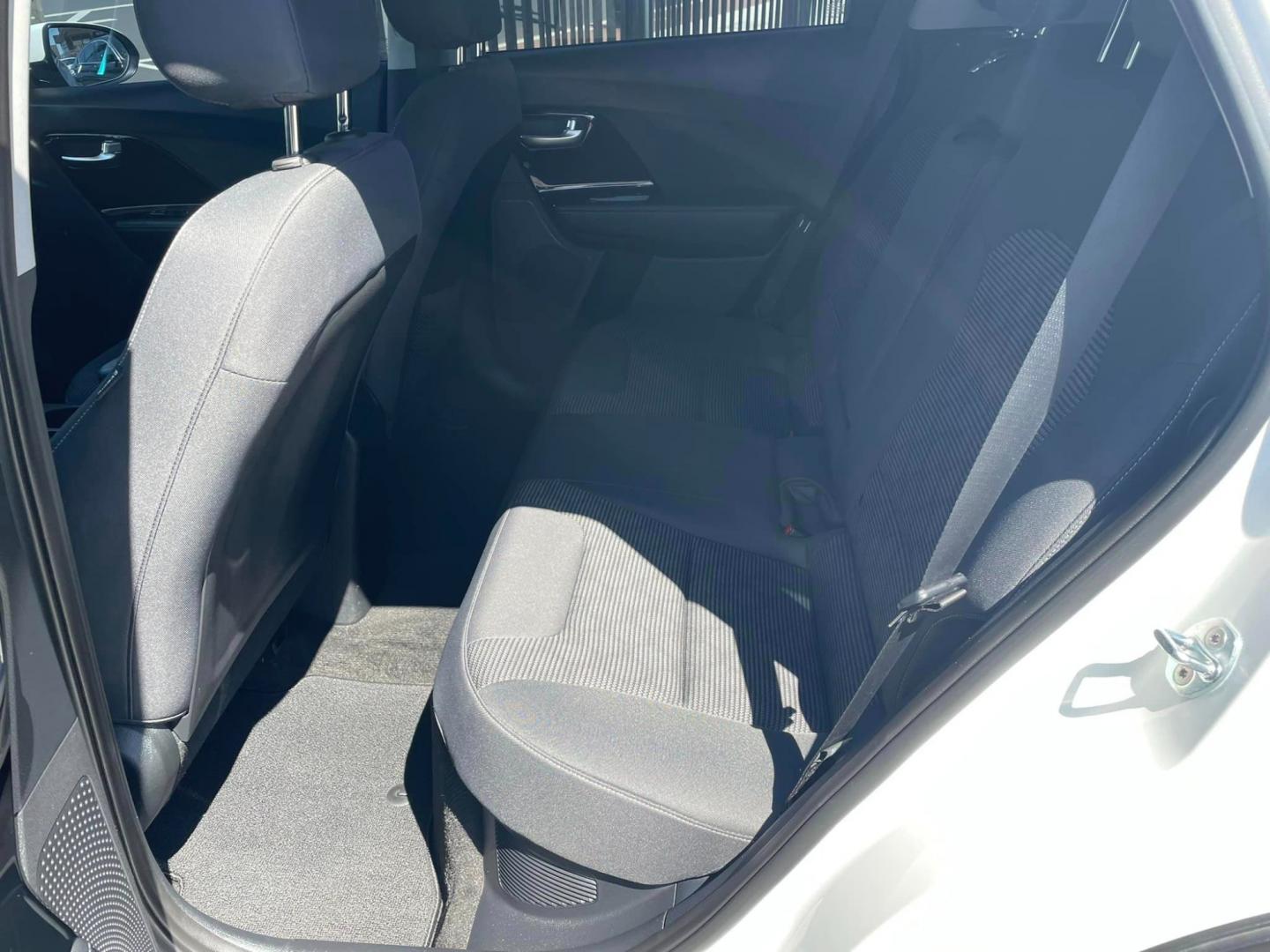 2021 WHITE /BLACK Kia Niro Plug In Hybrid (KNDCM3LD1M5) , located at 744 E Miner Ave, Stockton, CA, 95202, (209) 944-5770, 37.956863, -121.282082 - Photo#10